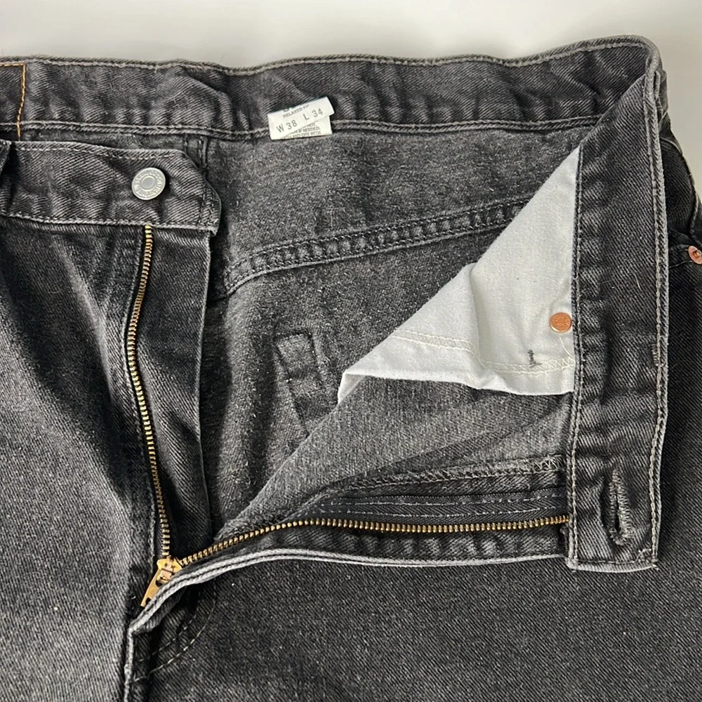 Levi's Men's Black Faded Washed Relaxed Fit Jeans - 38x34